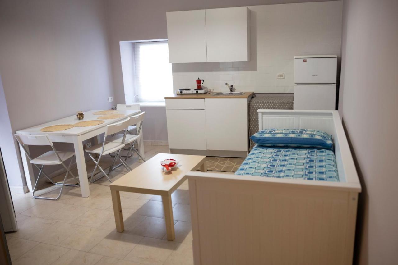 San Antonio Station Apartment Naples
